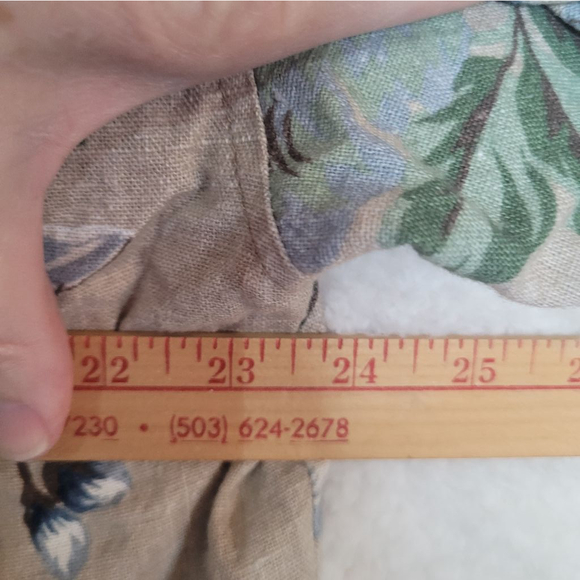 Women's Stampede Shirt, Size L? Length: 27" PTP 24" Beige and Blue - Picture 4 of 4